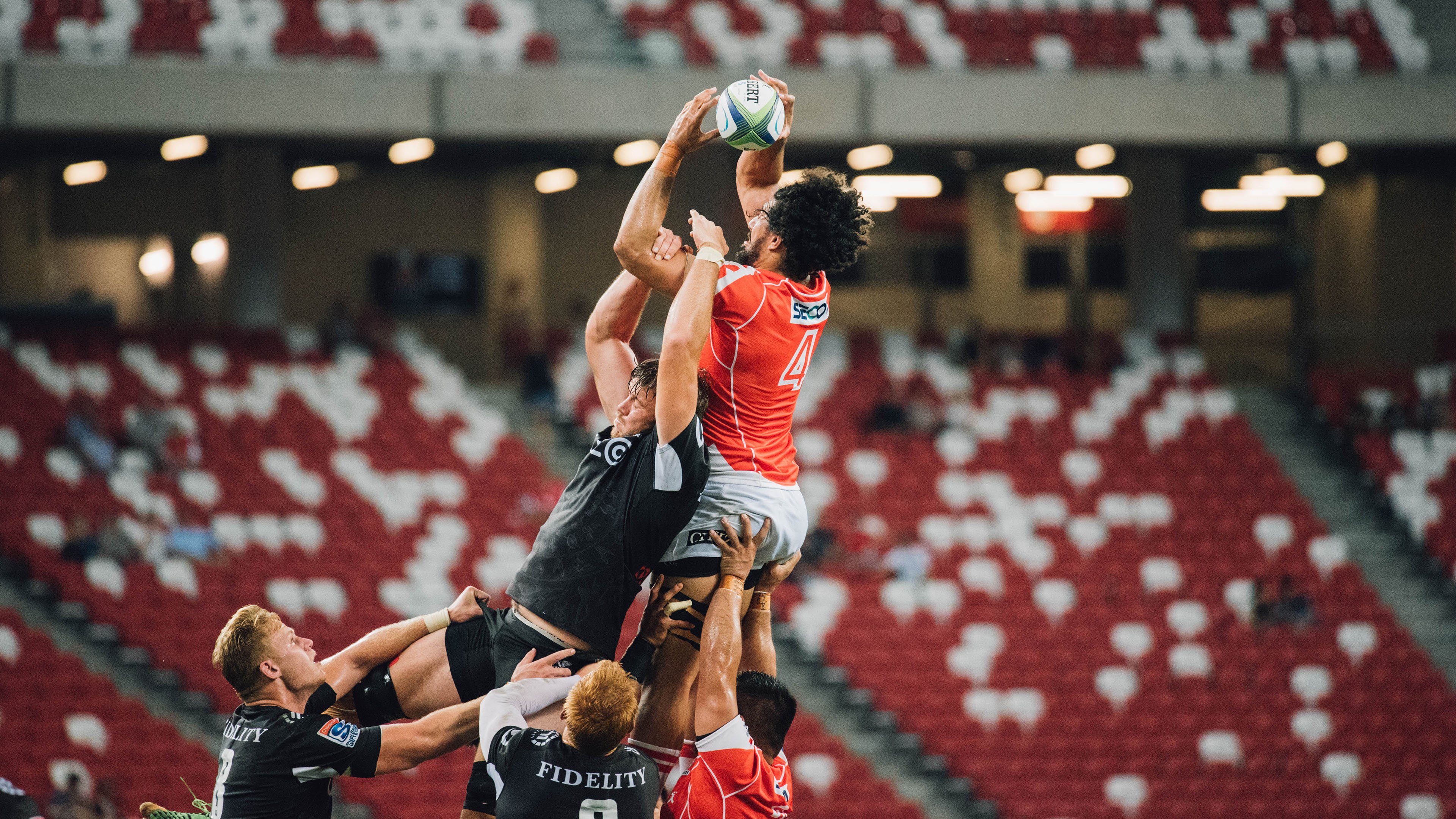 开云体育2026-马刺碾压开拓者，哈利伯顿在F1街道赛接管比赛，当体育的边界开始模糊