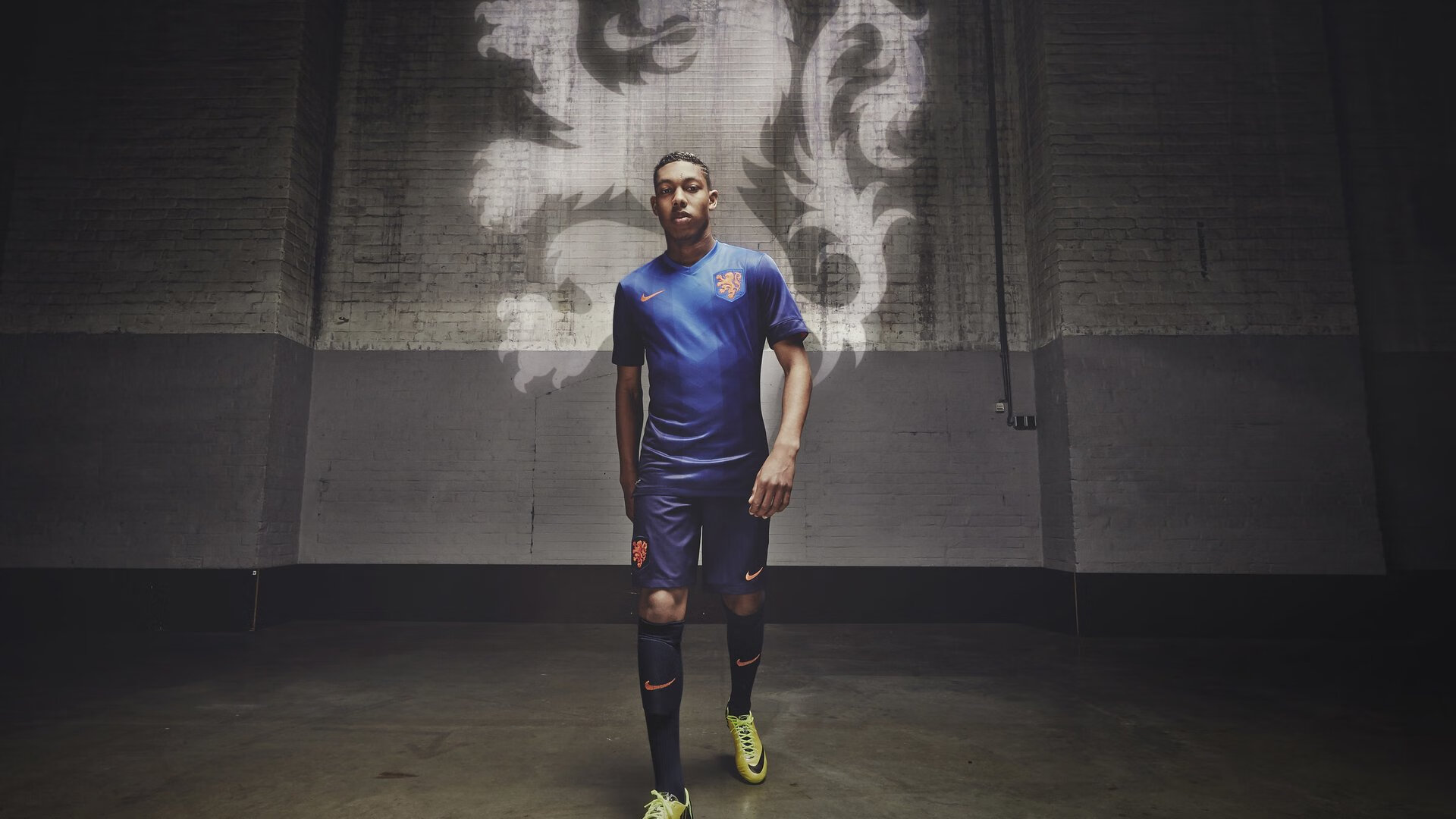 开云体育app-F1引擎轰鸣中的篮球雷霆，当赛道弧线遇见战术压制  第2张